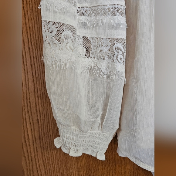 Simply Very Blouse **NWT* - Picture 7 of 7